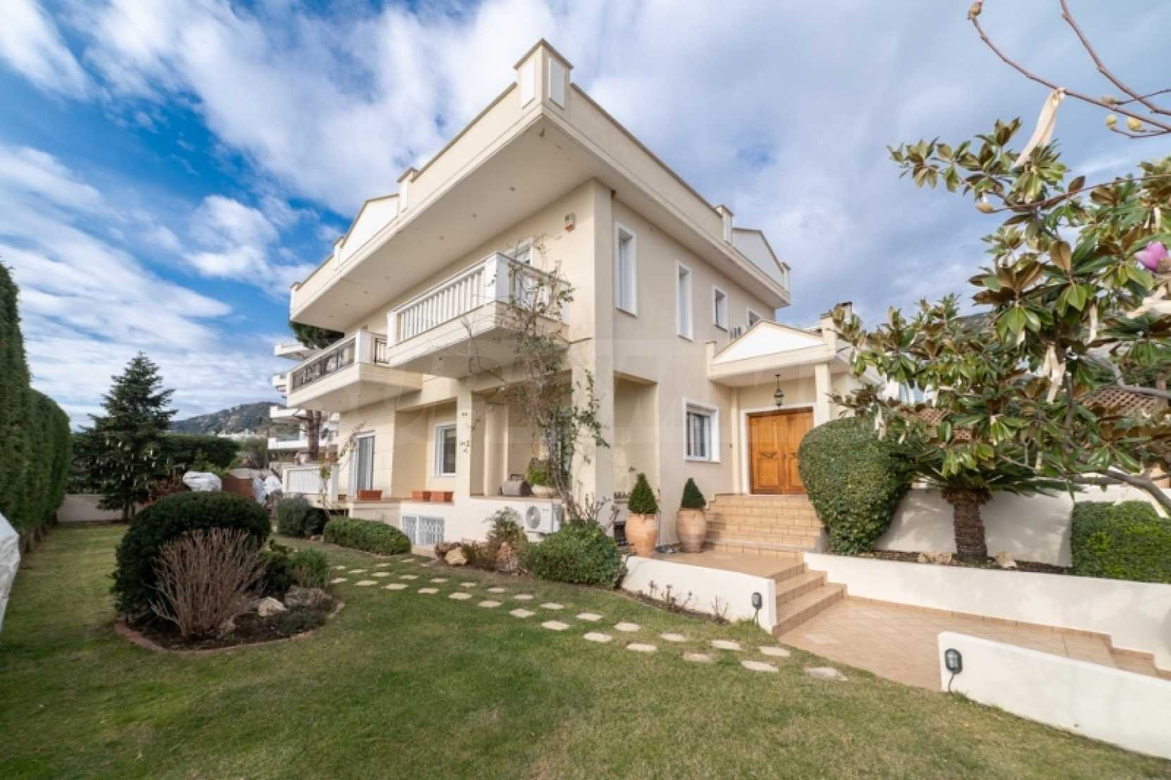 Къща за продажба в Palio ️ 315 м² ️ Виж цената ️ 119882 — Suprimmo.bg