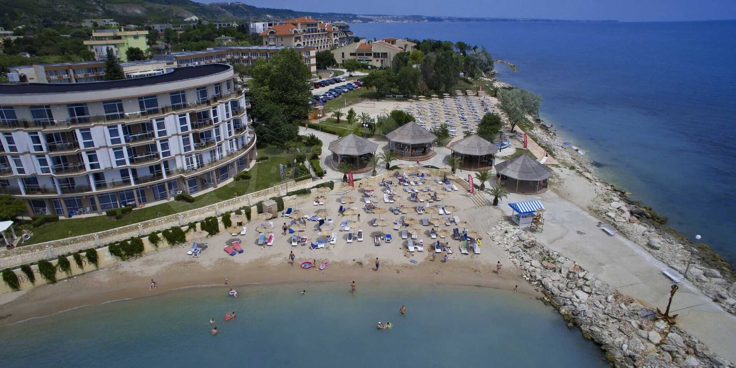Роял парк болгария. Болгария елените вид сверху. Royal bay болгария. Болгария каварна отель роял гранд. Royal bay resort.