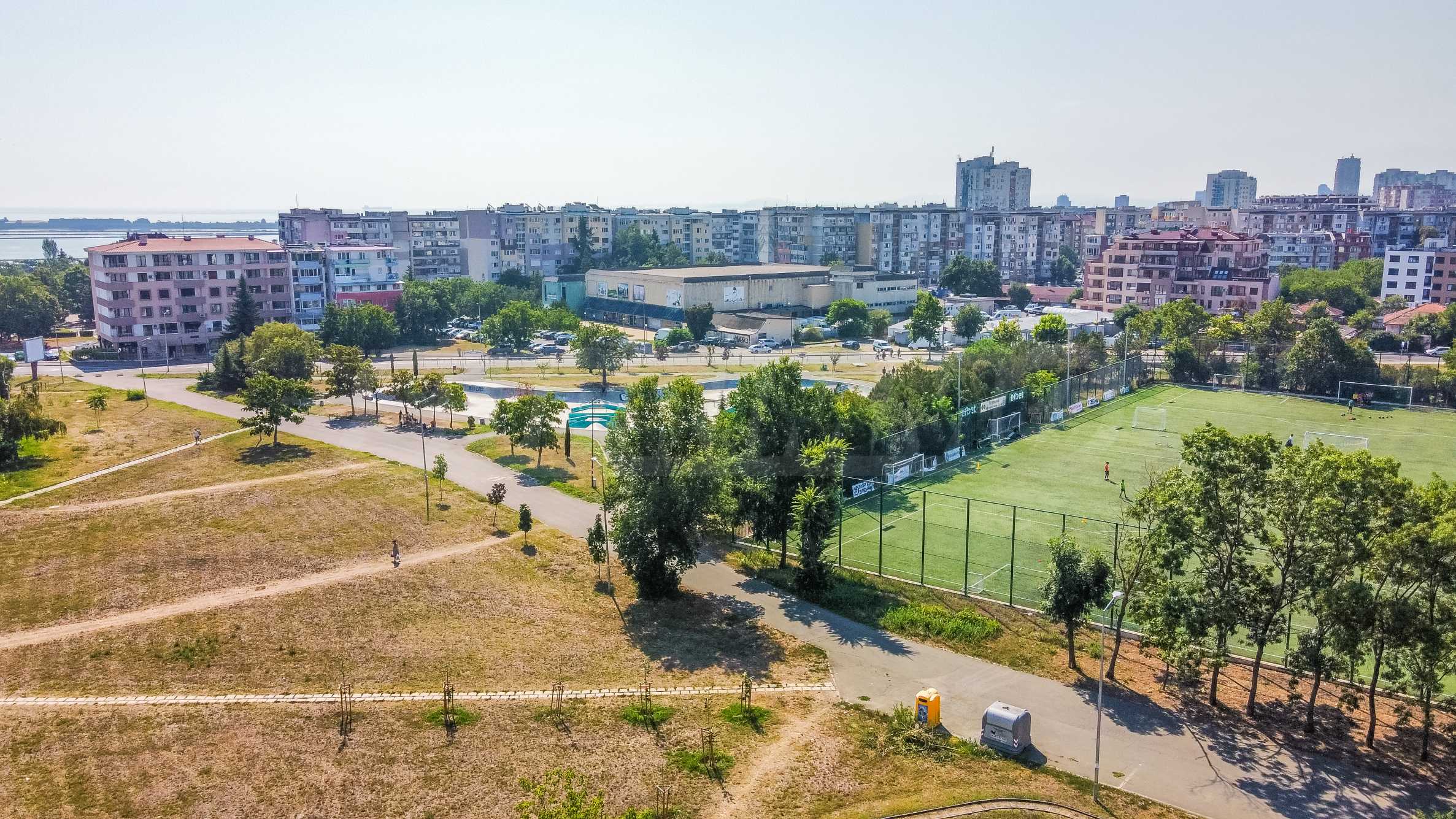 Трехкомнатная квартира】 в аренду в «Изгрев», Бургас ≫ Болгария • Цены •  Недвижимость — Suprimmo.ru