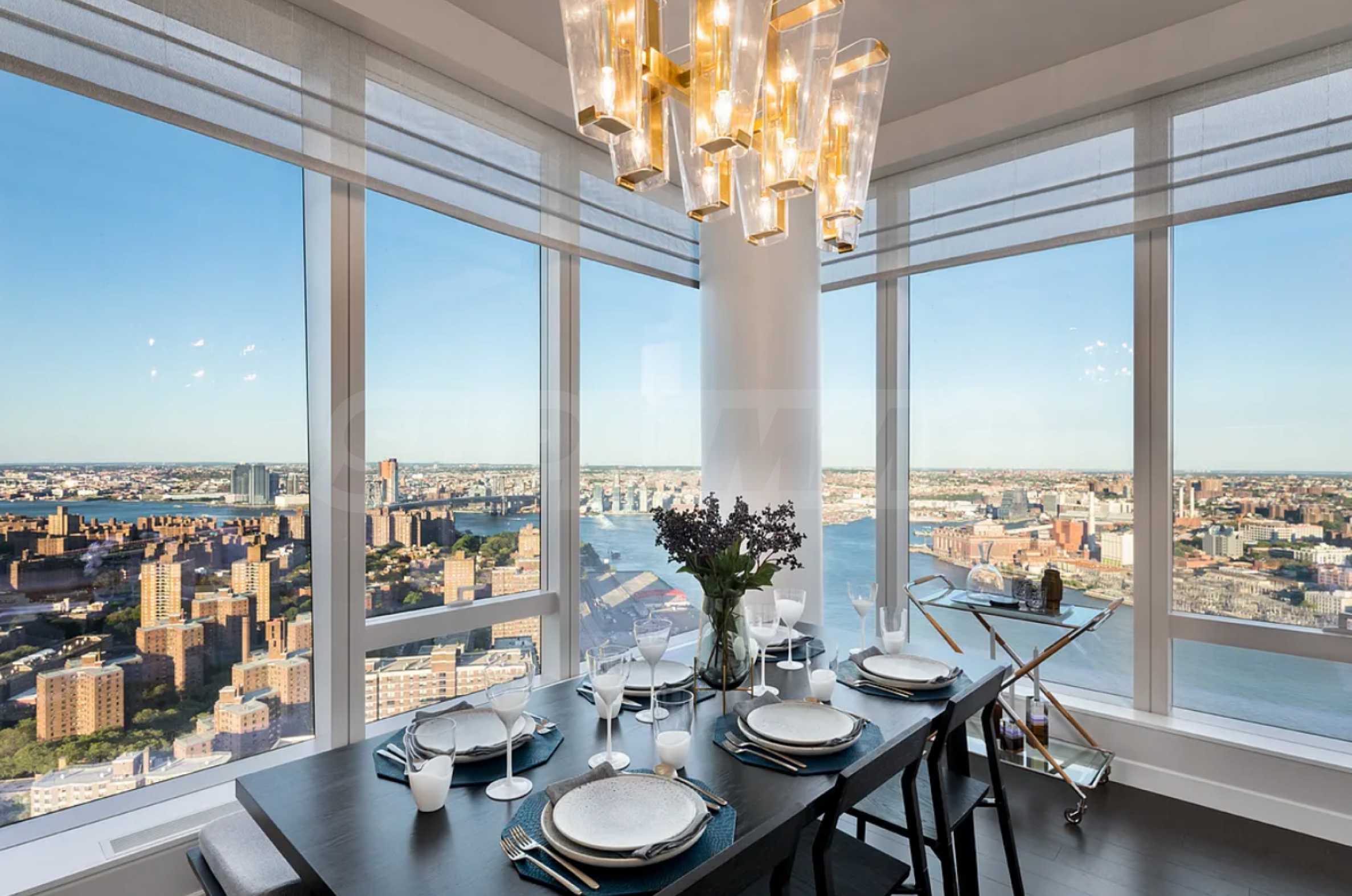 Изящен апартамент с две спални в One Manhattan Square, Ню Йорк ️ 107.04 ...