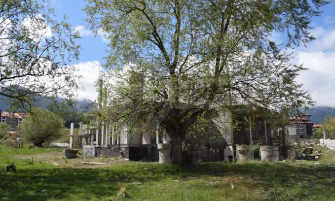 Grundst&uuml;ck mit Projekt f&uuml;r eine malerische Lage, Bansko
