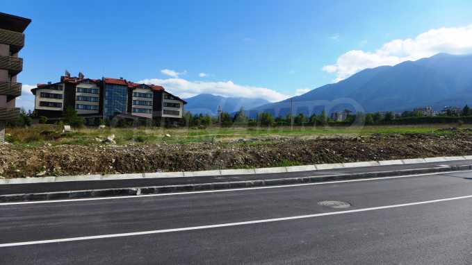 Grundst&uuml;ck neben "Pirin Golf &amp; Country Club"