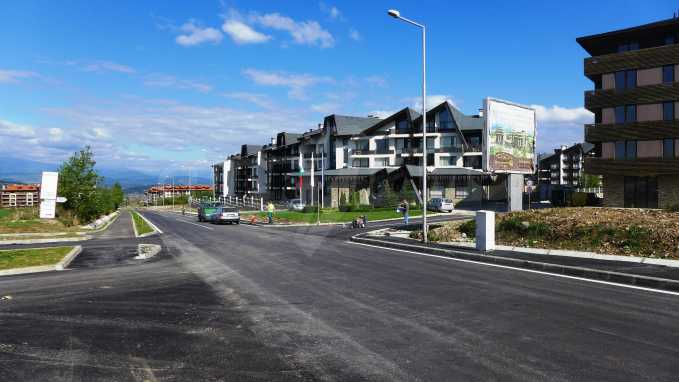 Grundst&uuml;ck neben "Pirin Golf &amp; Country Club"