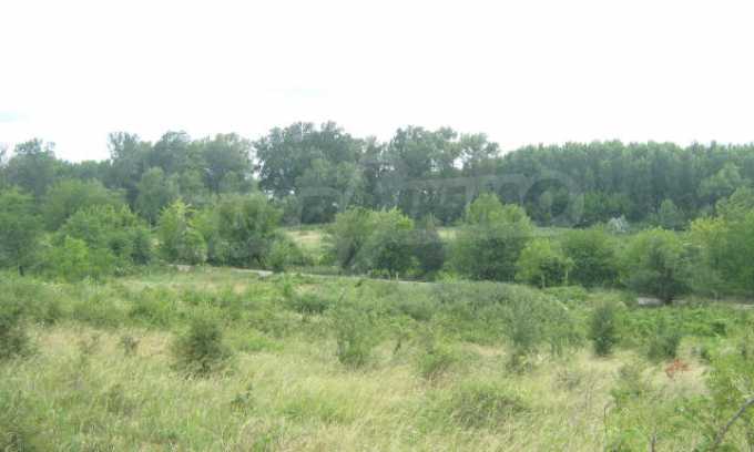 Земеделска земя в близост до китно село
