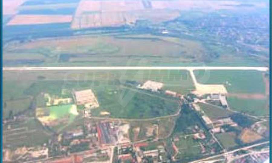 Земя до летището в гр. Горна Оряховица 