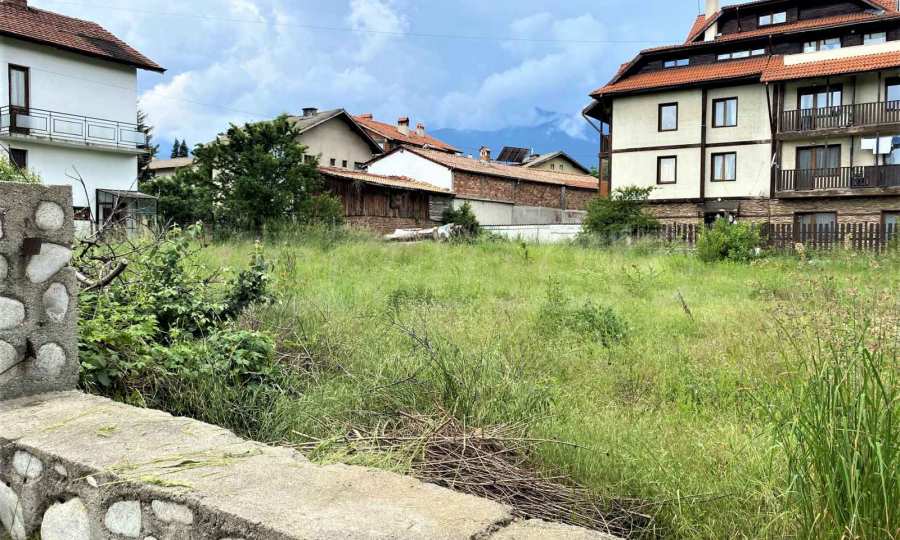Geregeltes Grundst&uuml;ck zum Verkauf in Bansko