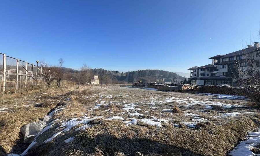 Земеделска земя, в близост до минерален извор в Добринище