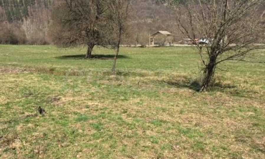 Земя за жилищно строителство близо до град Априлци 