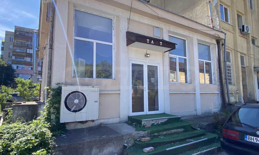 Отлично търговско помещение в голям квартал