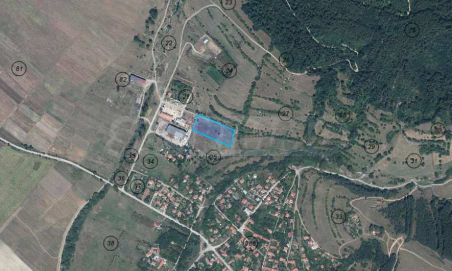Урегулиран поземлен имот в с. Стъргел, в района на общ. Горна Малина 
