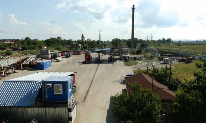 Работещо предприятие в западната промишлена зона на град Видин