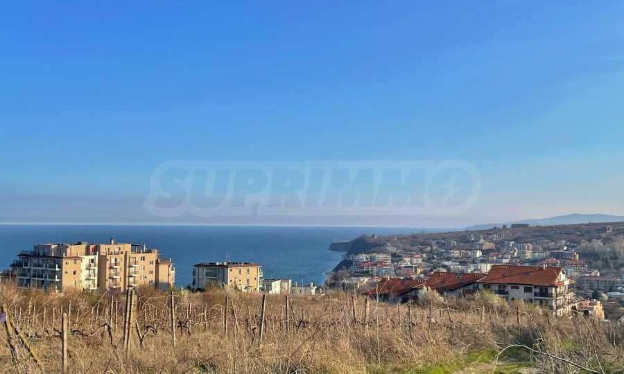 Парцел, подходящ за жилищно застрояване в Бяла
