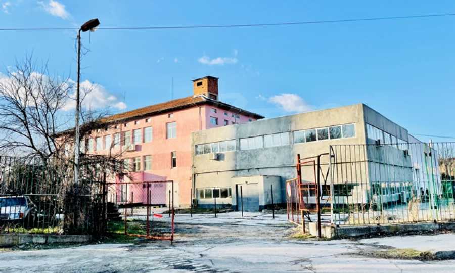 Фабрика в Индустриалната зона на град Ловеч