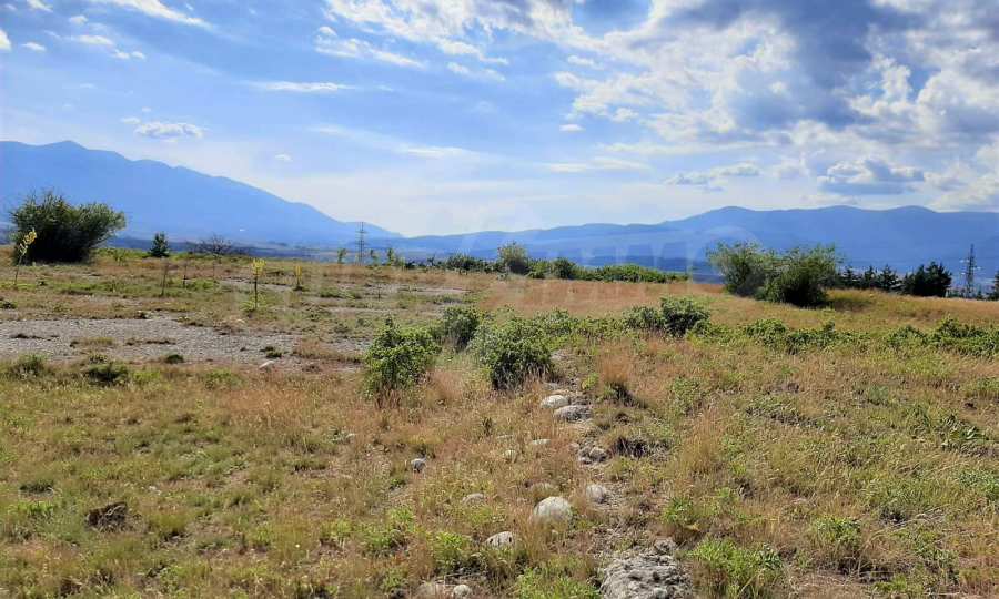 Land for sale with the right to build, located near the ski resort of Bansko