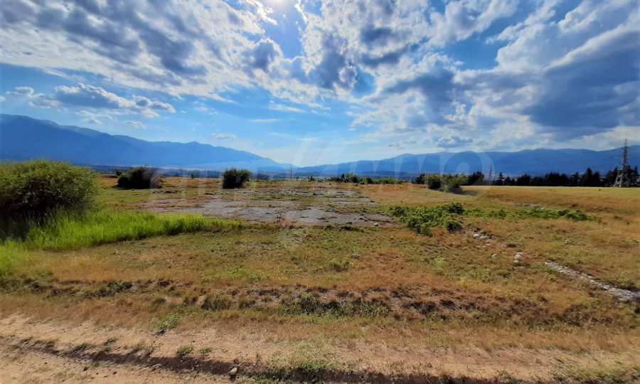 Land for sale with the right to build, located near the ski resort of Bansko