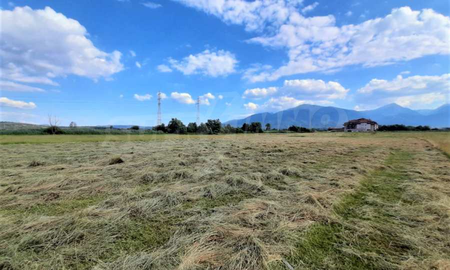 Investment land for sale, located near the ski resort Bansko
