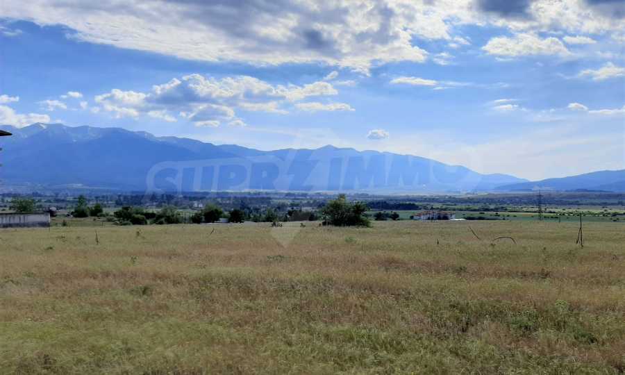 Agricultural land with building rights in the village of Banya