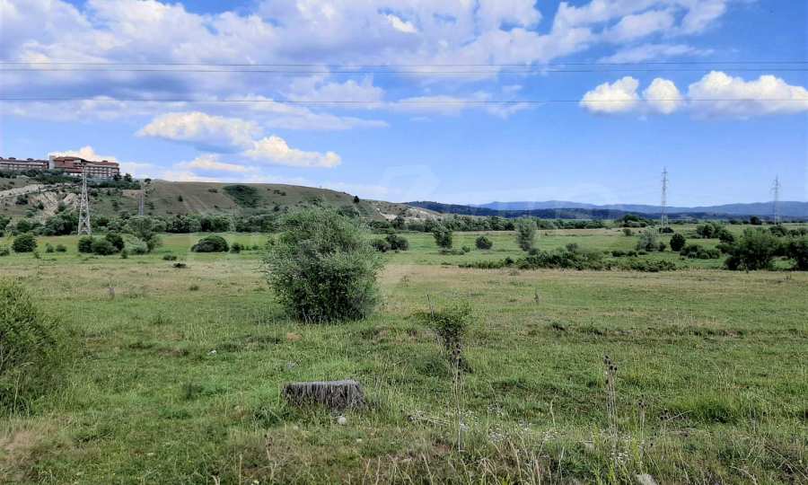 Investment land for sale, located near the ski resort Bansko