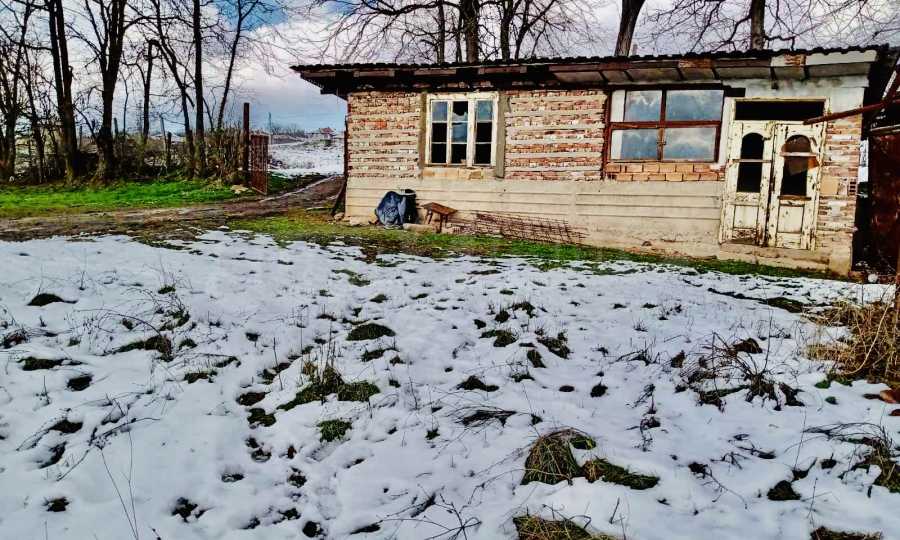 Geregeltes Grundst&uuml;ck 1350 m&sup2;, nur 2 km von Veliko Tarnovo entfernt  