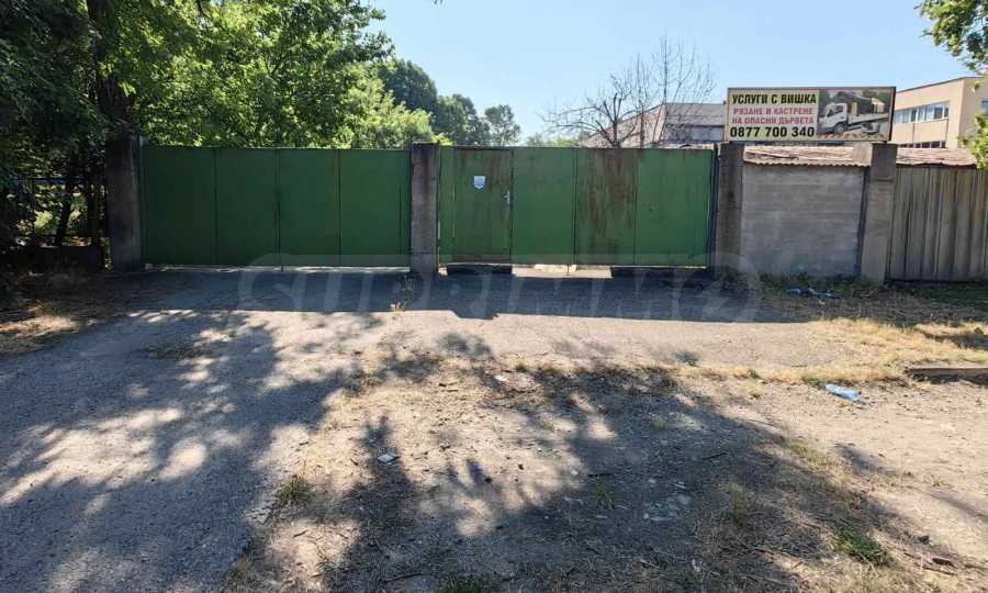 Промишлено хале за продажба