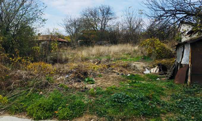Geregeltes Grundst&uuml;ck f&uuml;r Wohnbau, 3 km von Veliko Tarnovo entfernt 