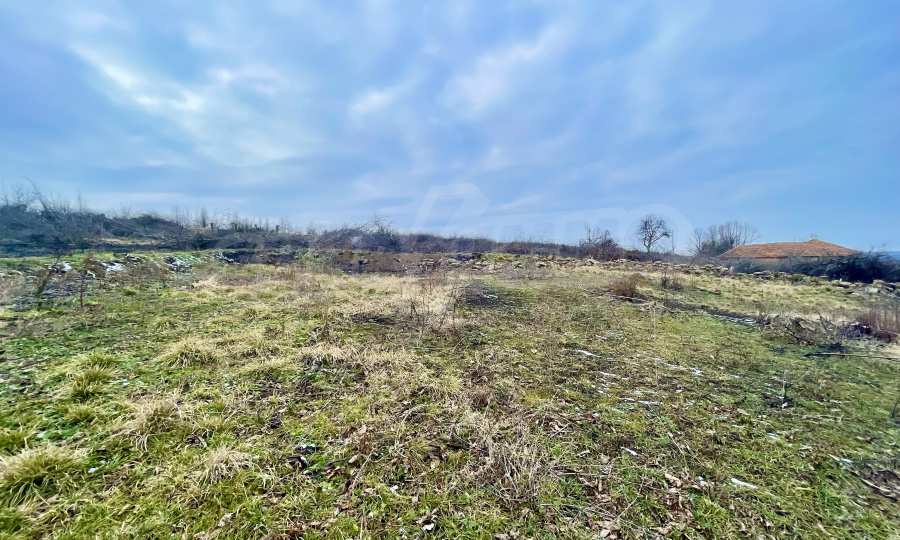 Reguliertes Bauland f&uuml;r Wohnbebauung, 21 km von Veliko Tarnovo entfernt  