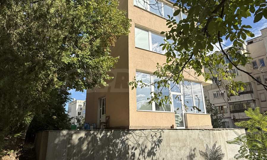 Unabhängiges Gebäude mit gemischter Nutzung in der Stadt Veliko Tarnovo, Zone „B“  