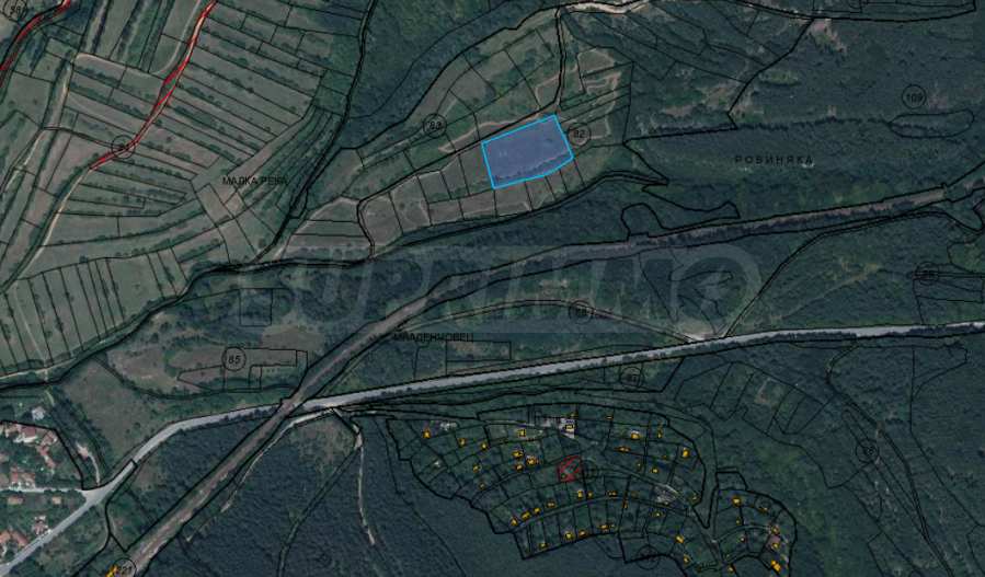 Земеделска земя 9-та категория в с. Долно Камарци, общ. Горна Малина 