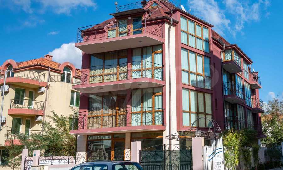 Семеен хотел на 400 м от морето в Несебър