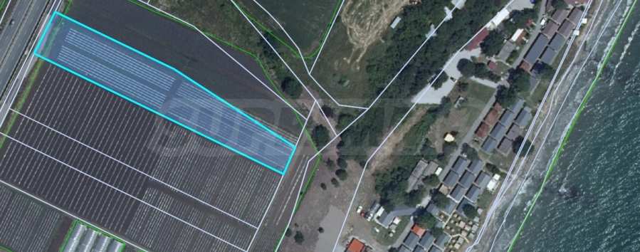 Атрактивен парцел на втора линия море в м-т Къмпинга в Ахелой 