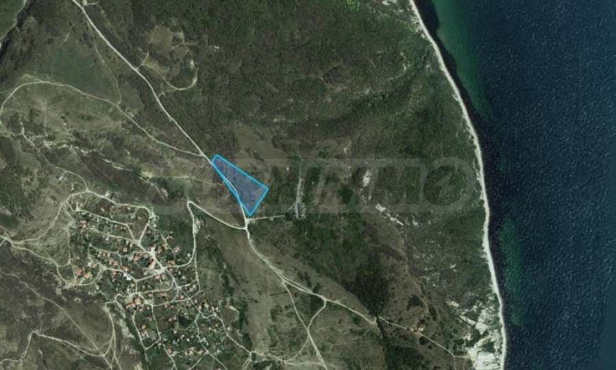 Парцел за инвестиция с невероятна морска панорама в с. Емона, Несебър 