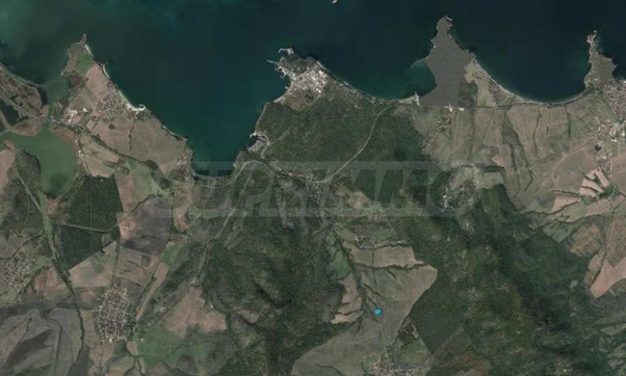 Панорамен парцел в екологично чист район на 20 км от Бургас  