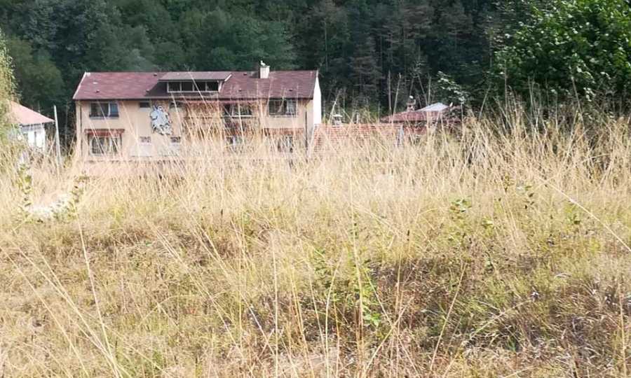 УПИ с красива панорама в Тетевенския Балкан 