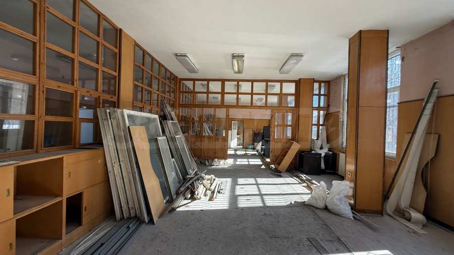 Gro&szlig;z&uuml;giges B&uuml;ro mit separatem Eingang im Bahnhofsbereich 