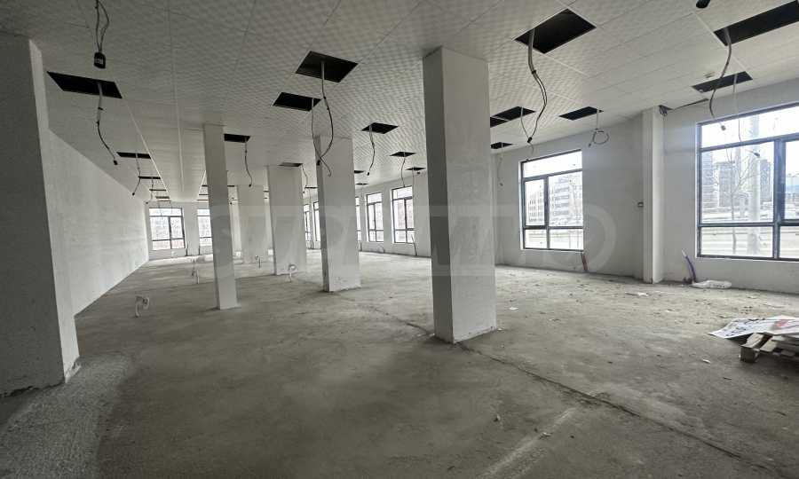 Просторен офис под наем до Business Park Sofia, кв. "Младост 4" 