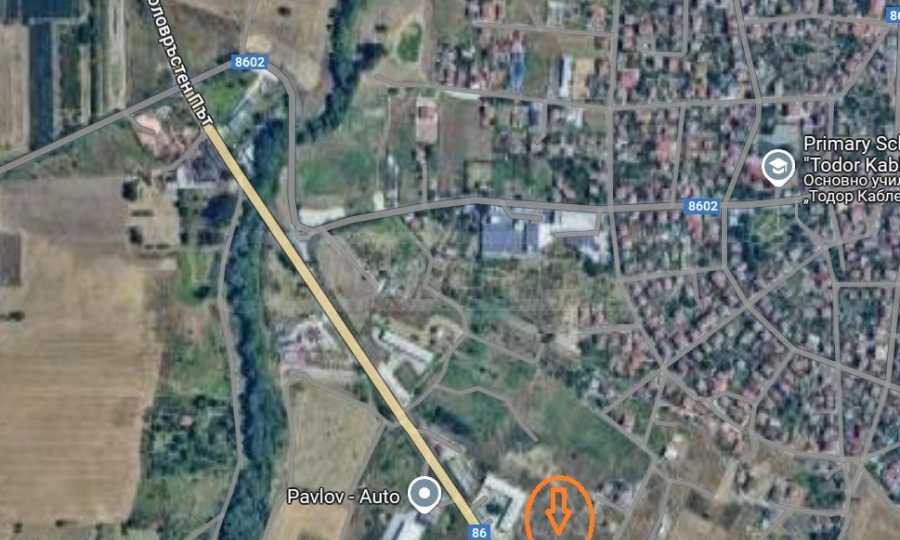 Investitionsgrundstück neben der Ringstraße im Bezirk "Ruhm"