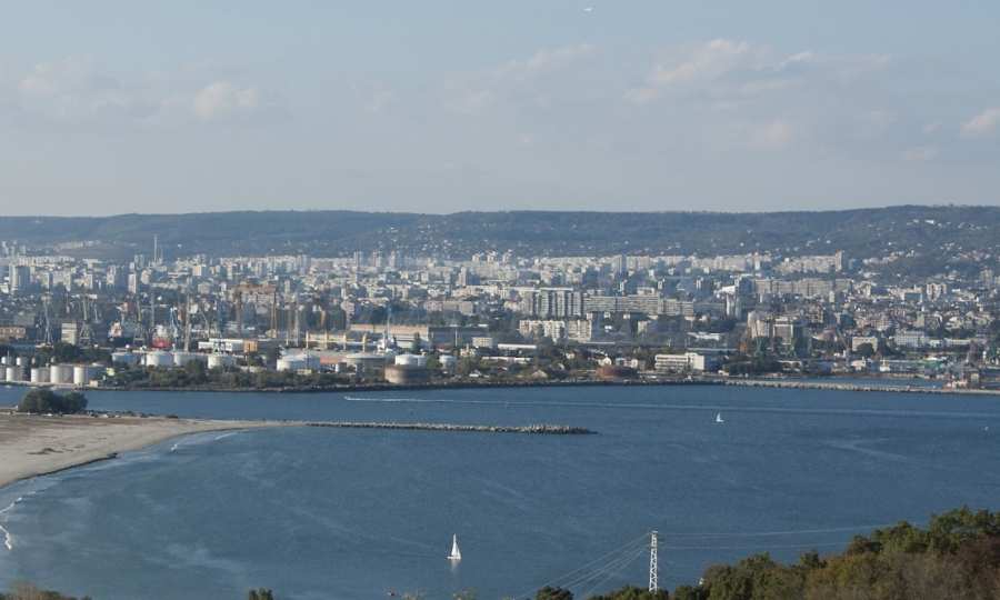 Атрактивен панорамен парцел в регулация в м-т Зеленика, Варна 