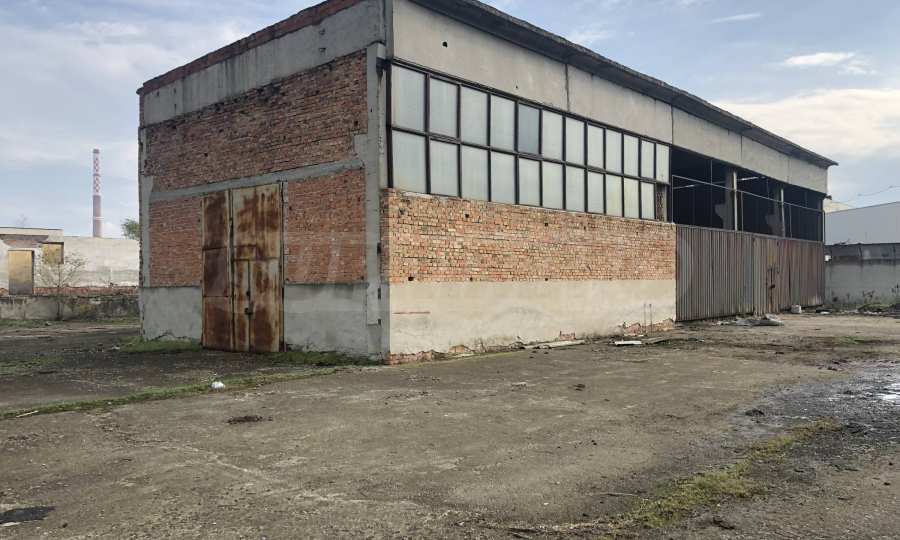 Large-scale production and warehouse facility near Lukoil Burgas 