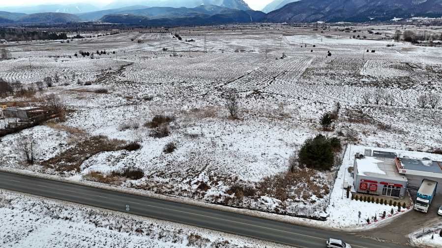 Plot of land facing the main road Samokov - Dupnitsa