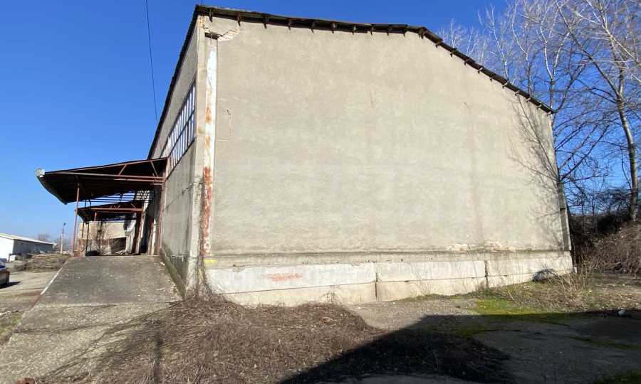 Склад с двор в Западна Промишлена зона - Видин
