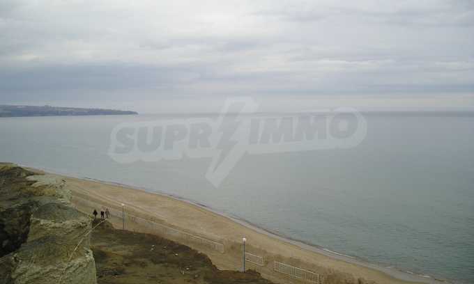 Земля на продажу в курорте Обзор