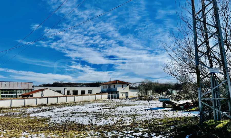 UPI f&uuml;r Industriebau 3 km von Veliko Tarnovo entfernt  