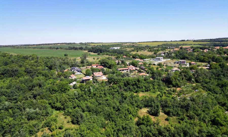 UPI f&uuml;r den Wohnungsbau in einem Dorf 17 km von Veliko Tarnovo entfernt