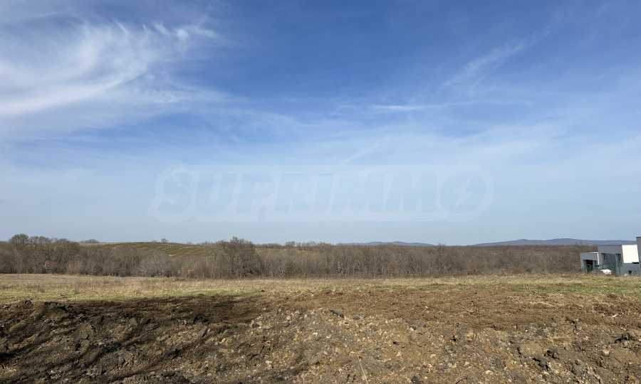 Парцел в регулация, с панорама море, за инвестиция до с. Лозенец 