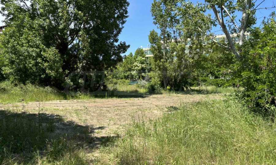 Regulated land with an excellent location in Sunny Beach 