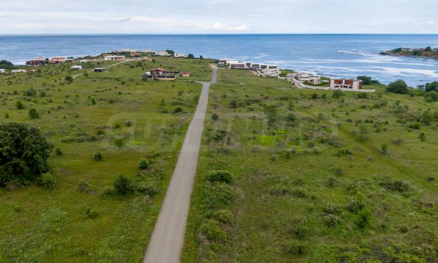 Plot of land in regulation on the second line of the sea near Lozenets and camping "Arapya"  