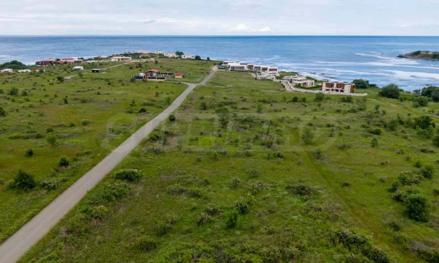 Plot of land in regulation on the second line of the sea near Lozenets and camping "Arapya"  