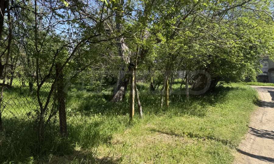 Geregeltes Grundst&uuml;ck, geeignet f&uuml;r Wohnbebauung &ndash; Dorf 20 Minuten von Veliko Tarnovo 