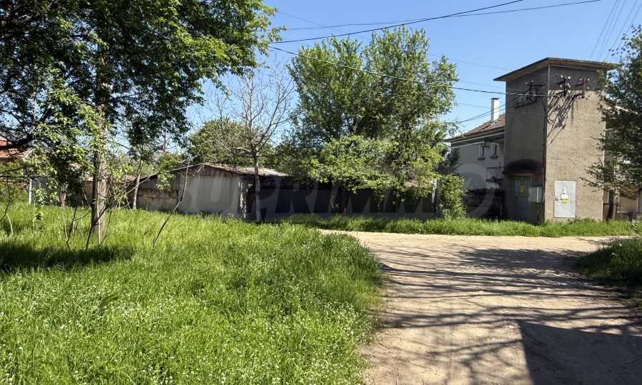 Geregeltes Grundst&uuml;ck, geeignet f&uuml;r Wohnbebauung &ndash; Dorf 20 Minuten von Veliko Tarnovo 
