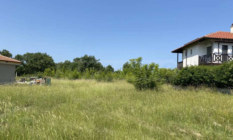 Investment plot in the village of Velika, near the resort of Lozenets 